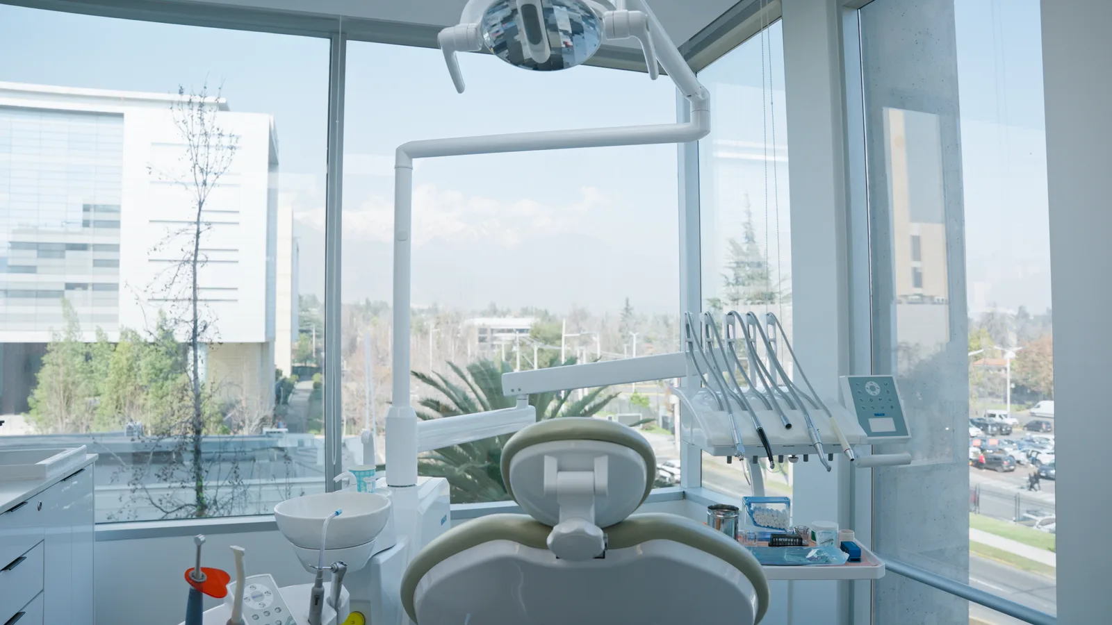 Box dental